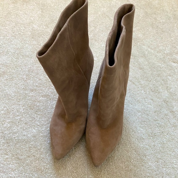 Vince Camuto boots - New without tags - Picture 2 of 4